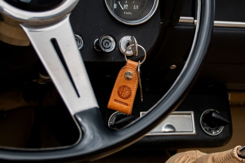 Stockfoto Alfa Romeo 2600 Spider interieur, detail van stuurwiel en dashboard